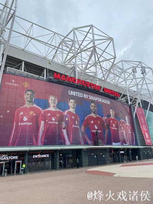 曼联球迷掌掴格拉利什被处罚:未来3年不能进入英国任何体育场馆 曼联球迷掌掴格拉利什被处罚:未来3年不能进入英国任何体育场馆