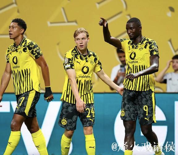 防线“拼图”难成形!皇马四个月换11套中卫组合,靠谁守住底线? 防线“拼图”难成形!皇马四个月换11套中卫组合,靠谁守住底线?